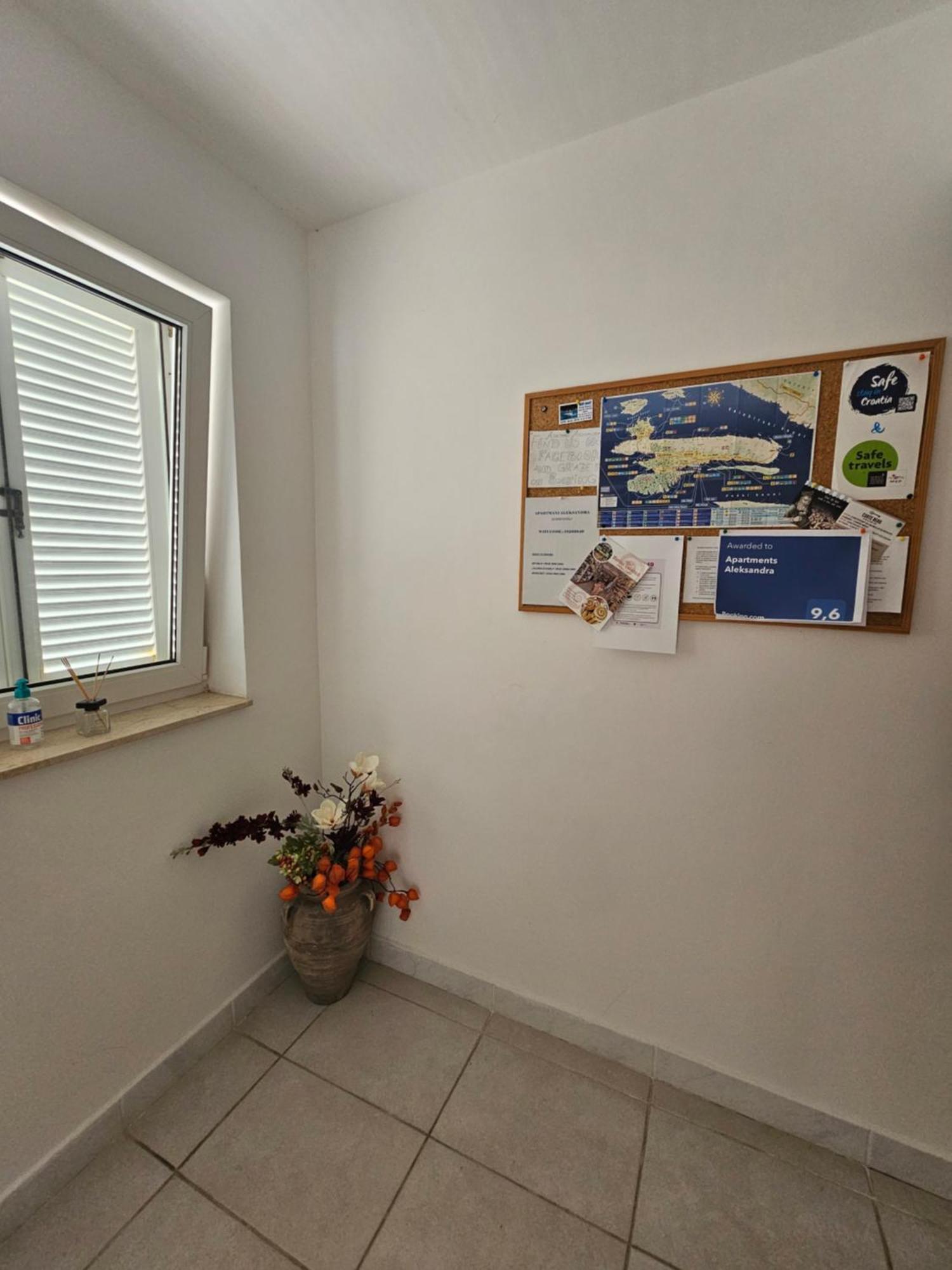 Apartments Aleksandra Rab Town Kültér fotó