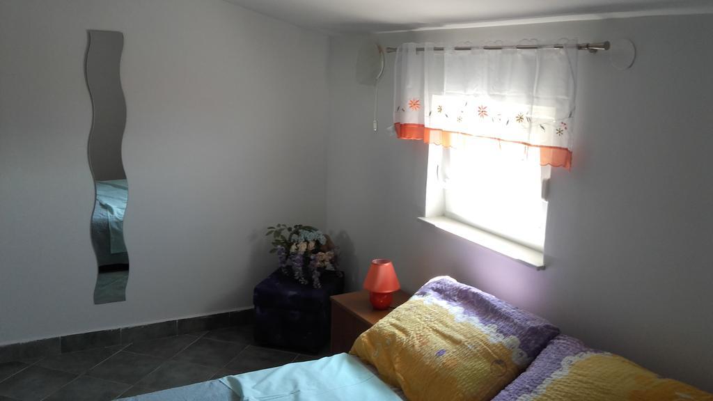 Apartments Aleksandra Rab Town Kültér fotó