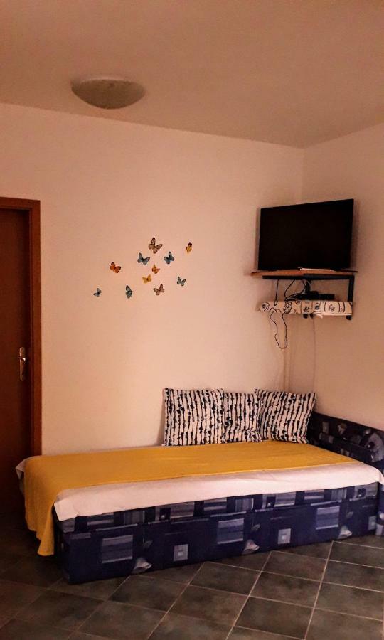 Apartments Aleksandra Rab Town Kültér fotó